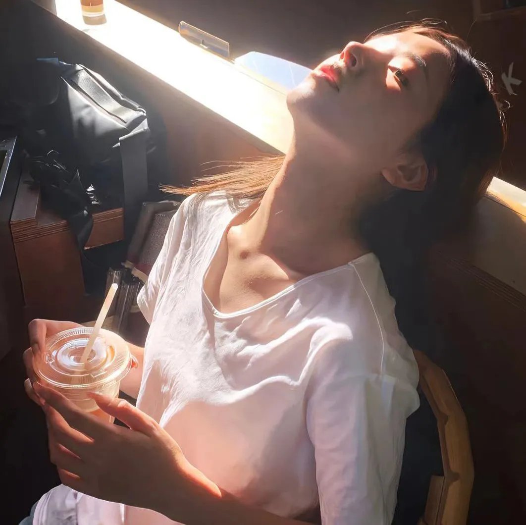 红玫瑰黑玫瑰